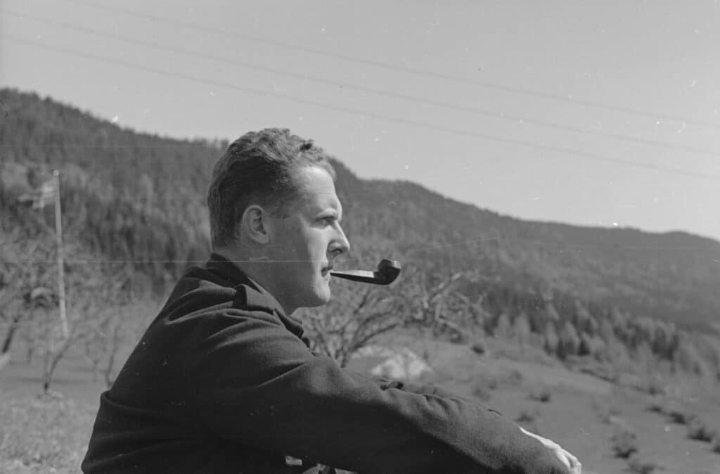 Thomas Neumann, Dokka 17. mai 1936 (Arkivverket/Riksarkivet/Thomas Neumann/RA/PA-1456/U/Uc/L0003/0047).
