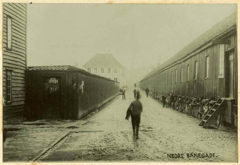 Barn i Nedre Banegate tidlig på 1900-tallet.