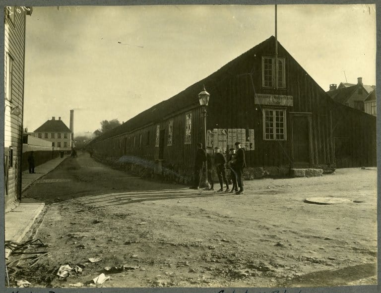 Foto av Nedre Banegate, tidlig 1900 tall. Arkivreferanse: SAST, Pa 1 Bærheim.